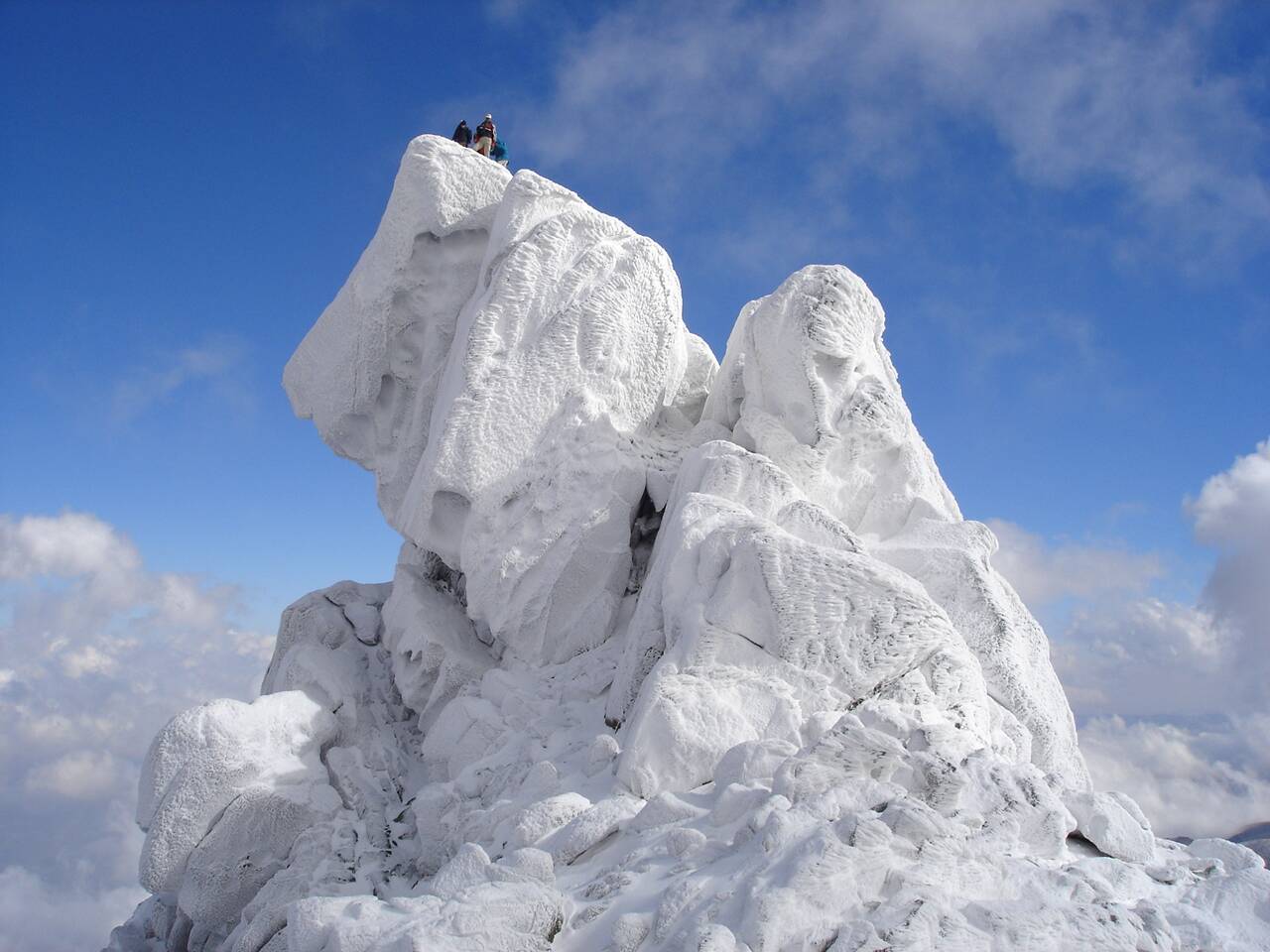 10. hamedan alvand mountain